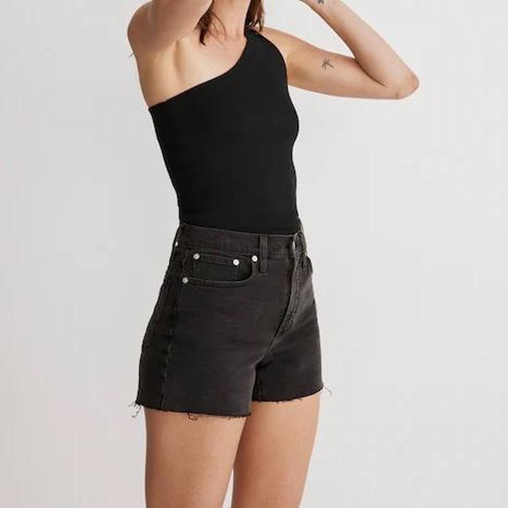 Madewell Black High Rise Denim Shorts Women's Size 29 Raw Hem Stretch Punk